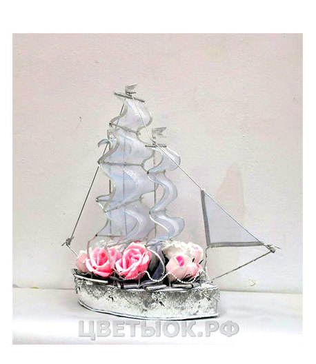 Подарок 28: Корабль с розами